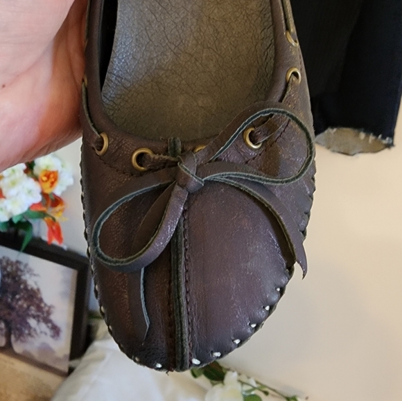 NEW Donald J. Pliner Buttery Leather Ballet Kitten Heel Brown Luxury Designer - Picture 10 of 15